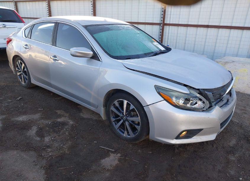 2016 Nissan Altima 2.5 SR (VIN 1N4AL3AP9GN332918) main photo