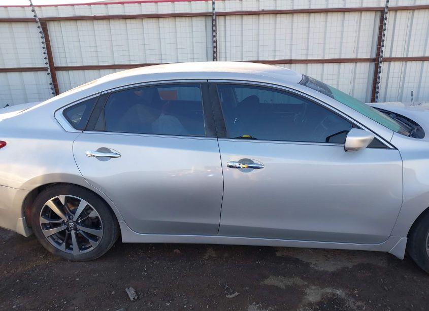 Photo 13 of 2016 Nissan Altima 2.5 SR (VIN 1N4AL3AP9GN332918)
