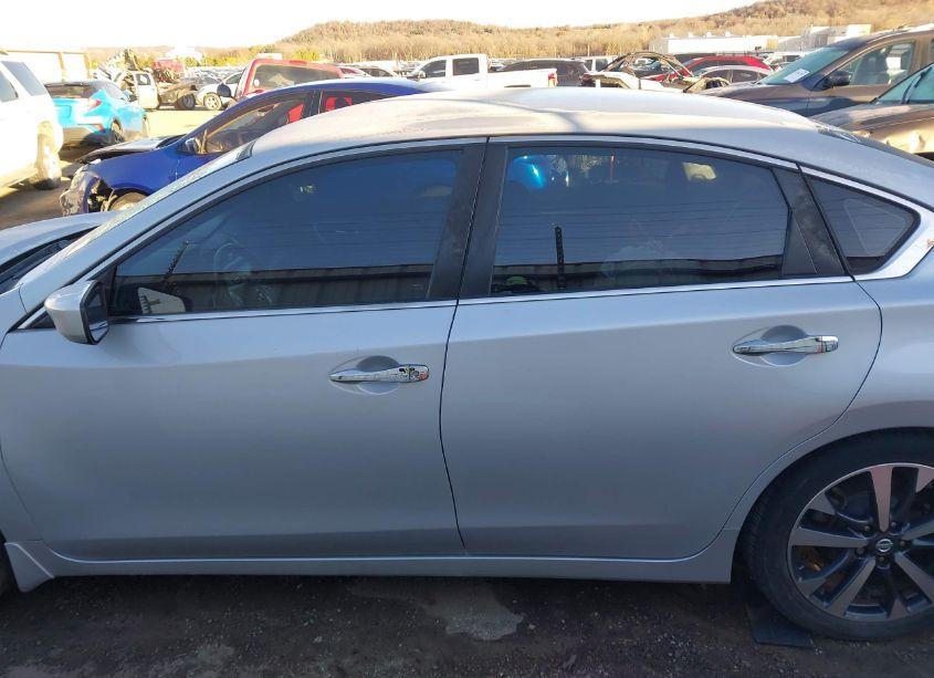 Photo 14 of 2016 Nissan Altima 2.5 SR (VIN 1N4AL3AP9GN332918)