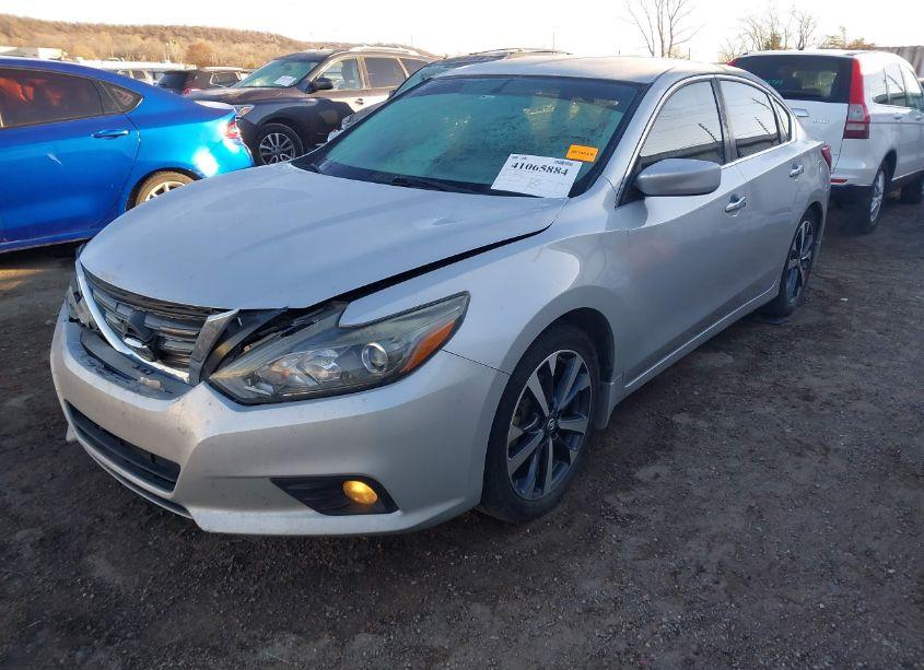 Photo 2 of 2016 Nissan Altima 2.5 SR (VIN 1N4AL3AP9GN332918)