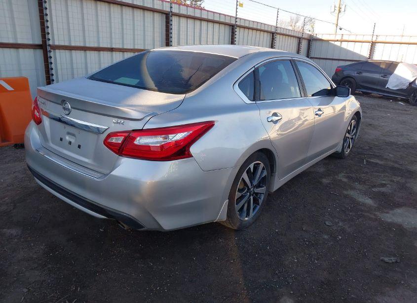 Photo 4 of 2016 Nissan Altima 2.5 SR (VIN 1N4AL3AP9GN332918)