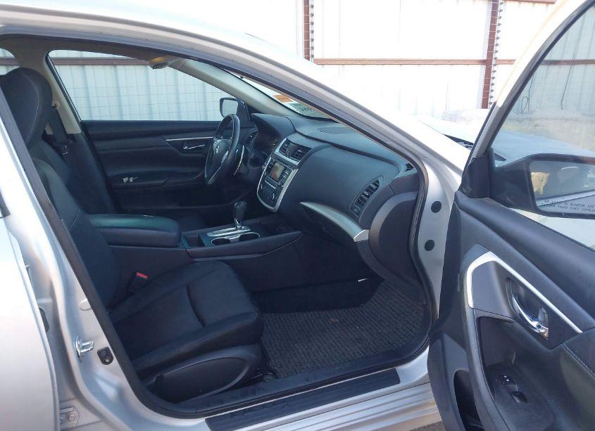 Photo 5 of 2016 Nissan Altima 2.5 SR (VIN 1N4AL3AP9GN332918)