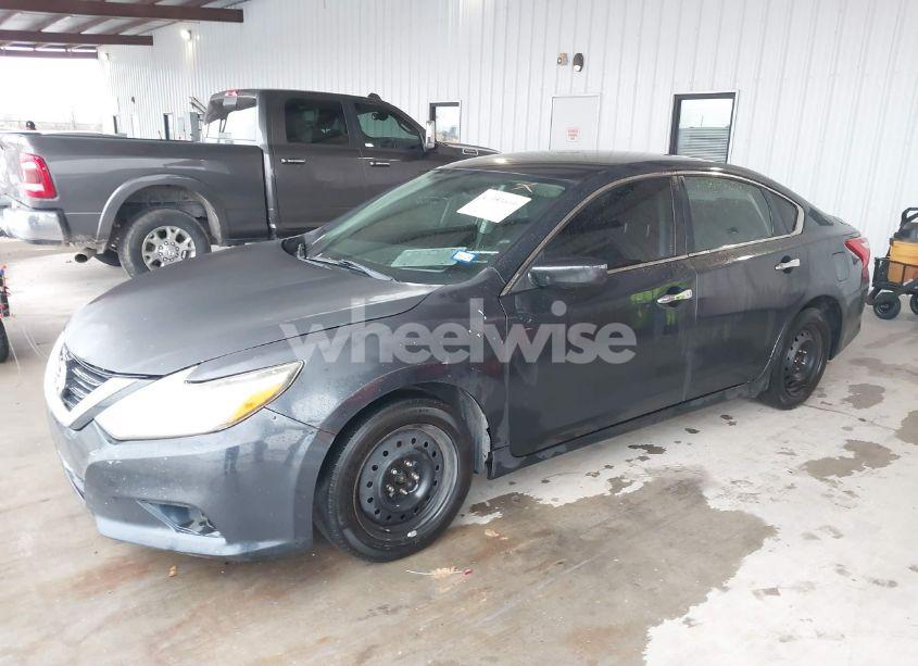 Photo 2 of 2016 Nissan Altima 2.5/2.5 S/2.5 SL/2.5 SR/2.5 SV (VIN 1N4AL3AP9GN349380)