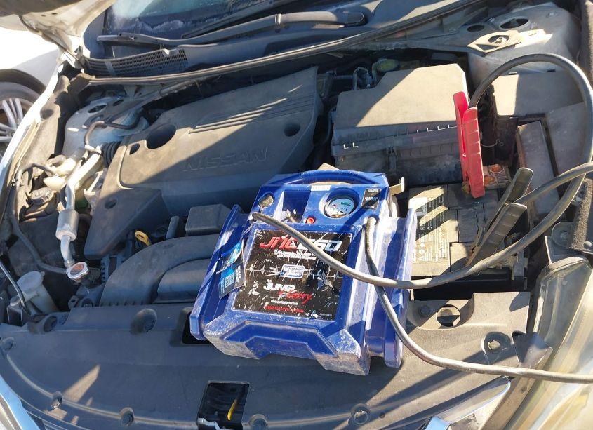 Photo 10 of 2016 Nissan Altima 2.5/2.5 S/2.5 SL/2.5 SR/2.5 SV (VIN 1N4AL3AP9GN349718)