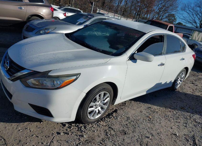 Photo 2 of 2016 Nissan Altima 2.5/2.5 S/2.5 SL/2.5 SR/2.5 SV (VIN 1N4AL3AP9GN349718)