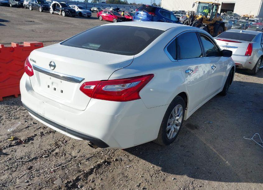 Photo 4 of 2016 Nissan Altima 2.5/2.5 S/2.5 SL/2.5 SR/2.5 SV (VIN 1N4AL3AP9GN349718)