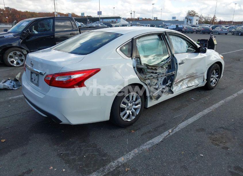 Photo 4 of 2016 Nissan Altima 2.5 S (VIN 1N4AL3AP9GN357088)
