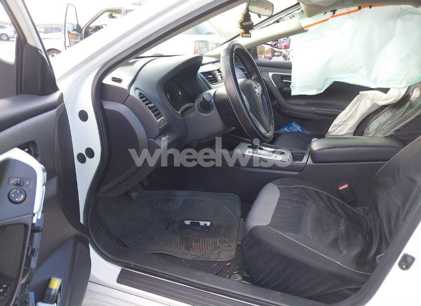 Photo 5 of 2016 Nissan Altima 2.5 S (VIN 1N4AL3AP9GN357088)