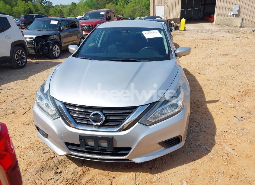 Photo 12 of 2016 Nissan Altima 2.5/2.5 S/2.5 SL/2.5 SR/2.5 SV (VIN 1N4AL3AP9GN379897)