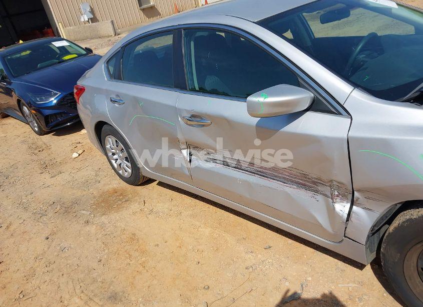 Photo 6 of 2016 Nissan Altima 2.5/2.5 S/2.5 SL/2.5 SR/2.5 SV (VIN 1N4AL3AP9GN379897)