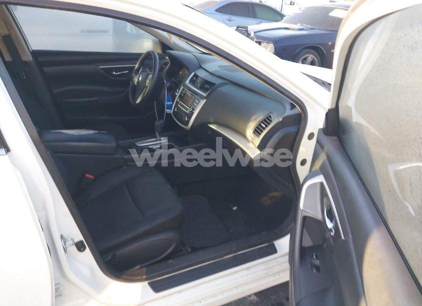 Photo 5 of 2016 Nissan Altima 2.5 S (VIN 1N4AL3AP9GN382492)