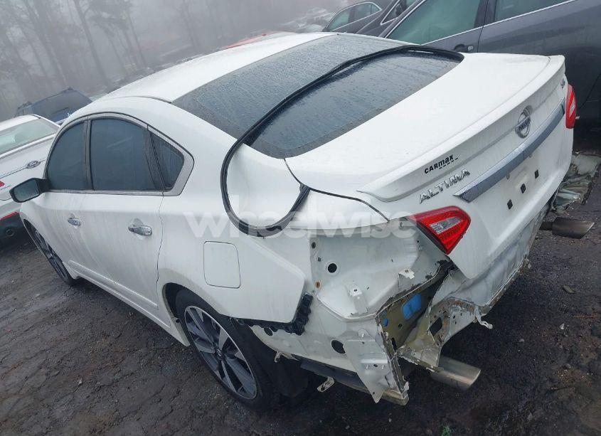 Photo 3 of 2016 Nissan Altima 2.5 SR (VIN 1N4AL3AP9GN386249)