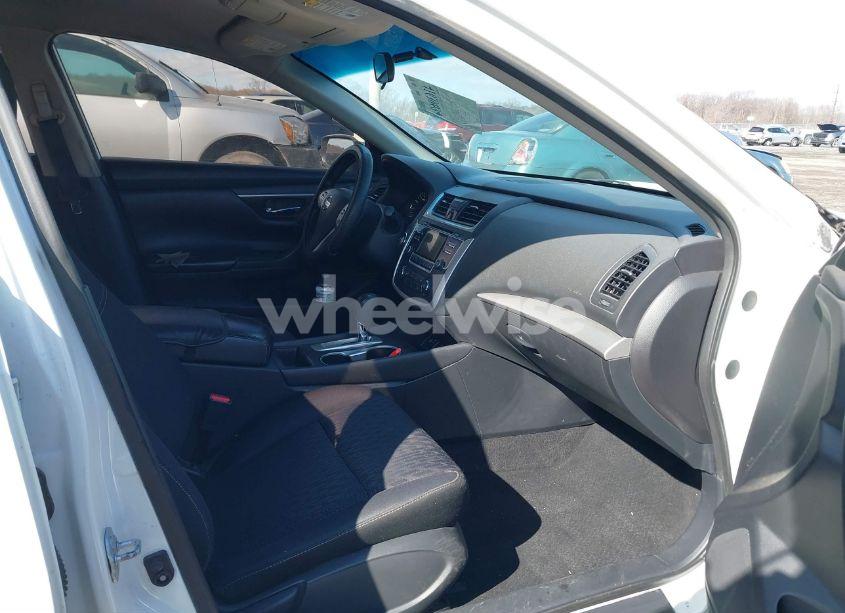 Photo 5 of 2016 Nissan Altima 2.5 S (VIN 1N4AL3AP9GN387868)
