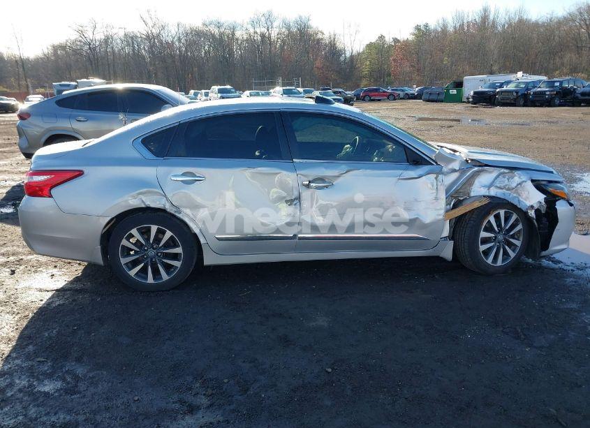 Photo 13 of 2017 Nissan Altima 2.5 SL (VIN 1N4AL3AP9HC109839)