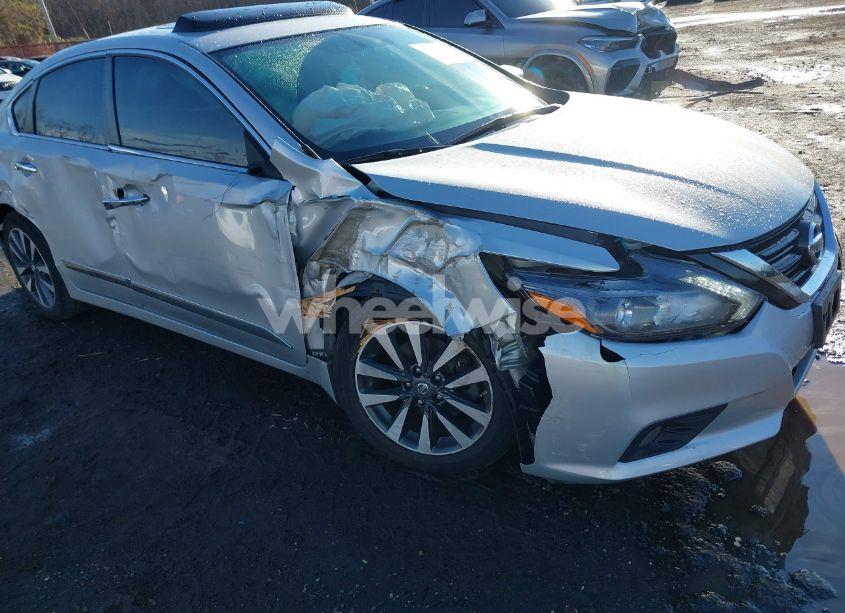 Photo 6 of 2017 Nissan Altima 2.5 SL (VIN 1N4AL3AP9HC109839)
