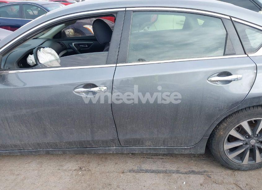 Photo 15 of 2017 Nissan Altima 2.5/2.5 S/2.5 SL/2.5 SR/2.5 SV (VIN 1N4AL3AP9HC117052)