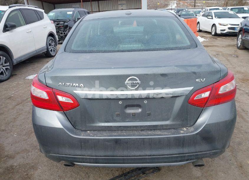 Photo 17 of 2017 Nissan Altima 2.5/2.5 S/2.5 SL/2.5 SR/2.5 SV (VIN 1N4AL3AP9HC117052)