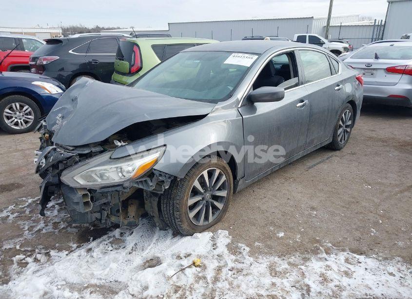 Photo 2 of 2017 Nissan Altima 2.5/2.5 S/2.5 SL/2.5 SR/2.5 SV (VIN 1N4AL3AP9HC117052)