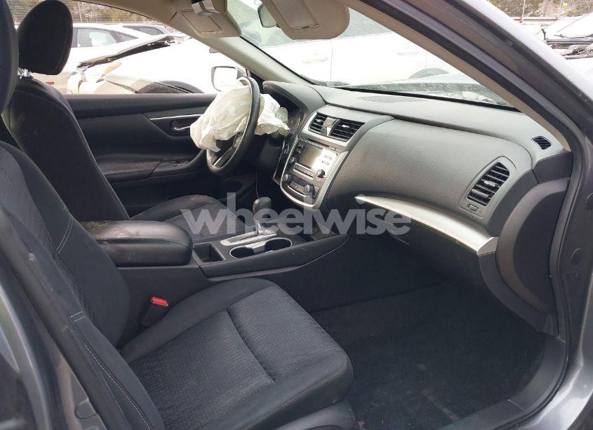 Photo 5 of 2017 Nissan Altima 2.5/2.5 S/2.5 SL/2.5 SR/2.5 SV (VIN 1N4AL3AP9HC117052)