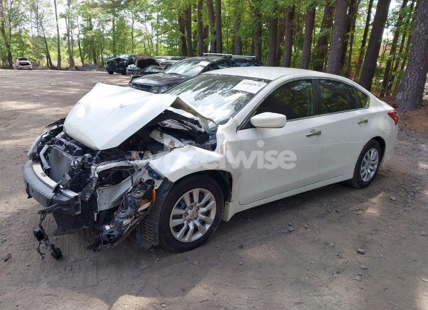 Photo 2 of 2017 Nissan Altima 2.5 S (VIN 1N4AL3AP9HC122400)