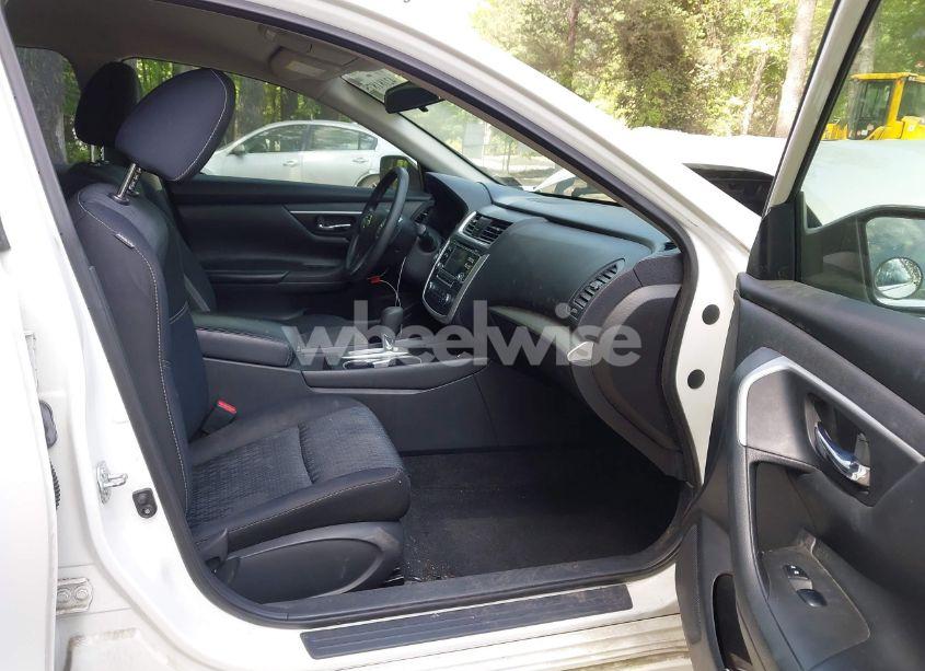 Photo 5 of 2017 Nissan Altima 2.5 S (VIN 1N4AL3AP9HC122400)