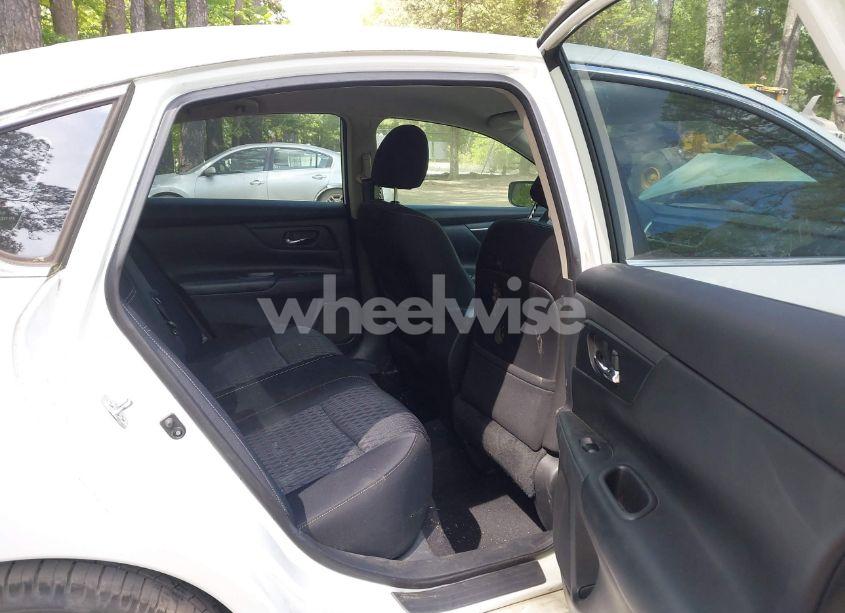 Photo 8 of 2017 Nissan Altima 2.5 S (VIN 1N4AL3AP9HC122400)