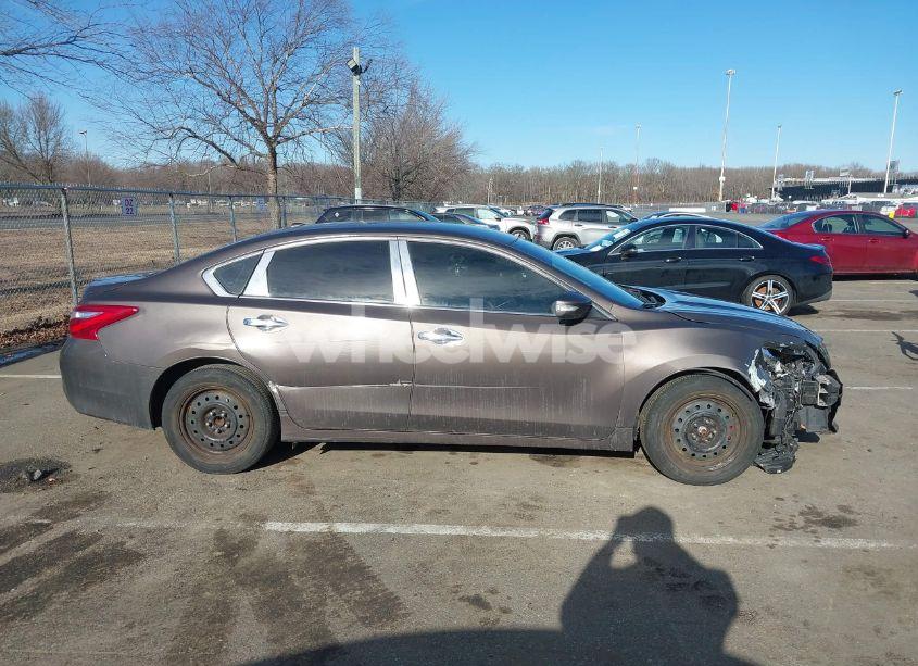 Photo 13 of 2017 Nissan Altima 2.5 SL (VIN 1N4AL3AP9HC133798)