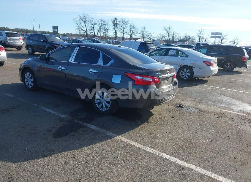 Photo 3 of 2017 Nissan Altima 2.5 SL (VIN 1N4AL3AP9HC133798)