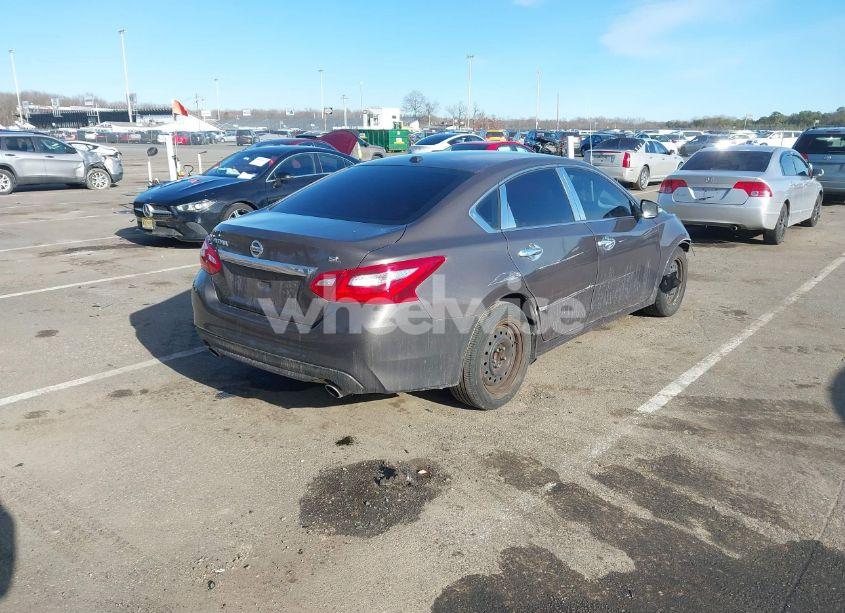 Photo 4 of 2017 Nissan Altima 2.5 SL (VIN 1N4AL3AP9HC133798)
