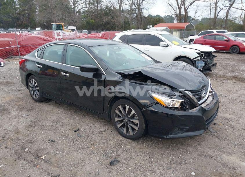 2017 Nissan Altima 2.5 SV (VIN 1N4AL3AP9HC151072) main photo