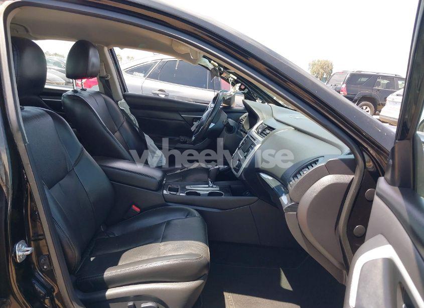 Photo 5 of 2017 Nissan Altima 2.5 SL (VIN 1N4AL3AP9HC151928)