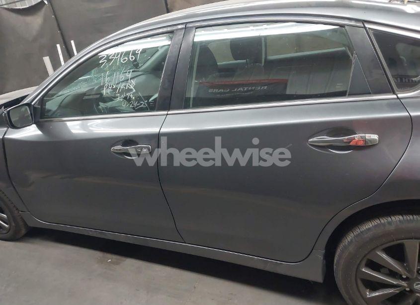 Photo 15 of 2017 Nissan Altima 2.5 SV (VIN 1N4AL3AP9HC161164)