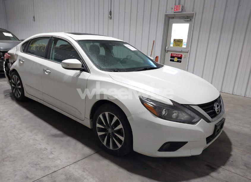 2017 Nissan Altima 2.5 SL (VIN 1N4AL3AP9HC164744) main photo