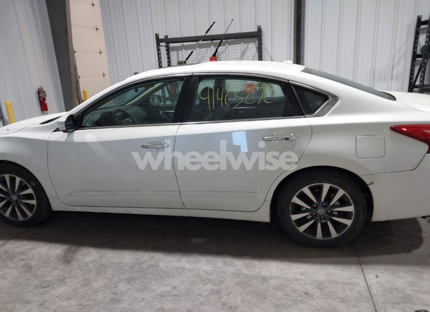 Photo 14 of 2017 Nissan Altima 2.5 SL (VIN 1N4AL3AP9HC164744)
