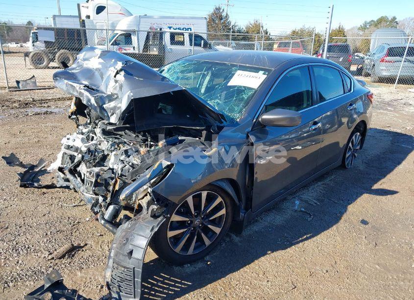 Photo 2 of 2017 Nissan Altima 2.5 SV (VIN 1N4AL3AP9HC167188)