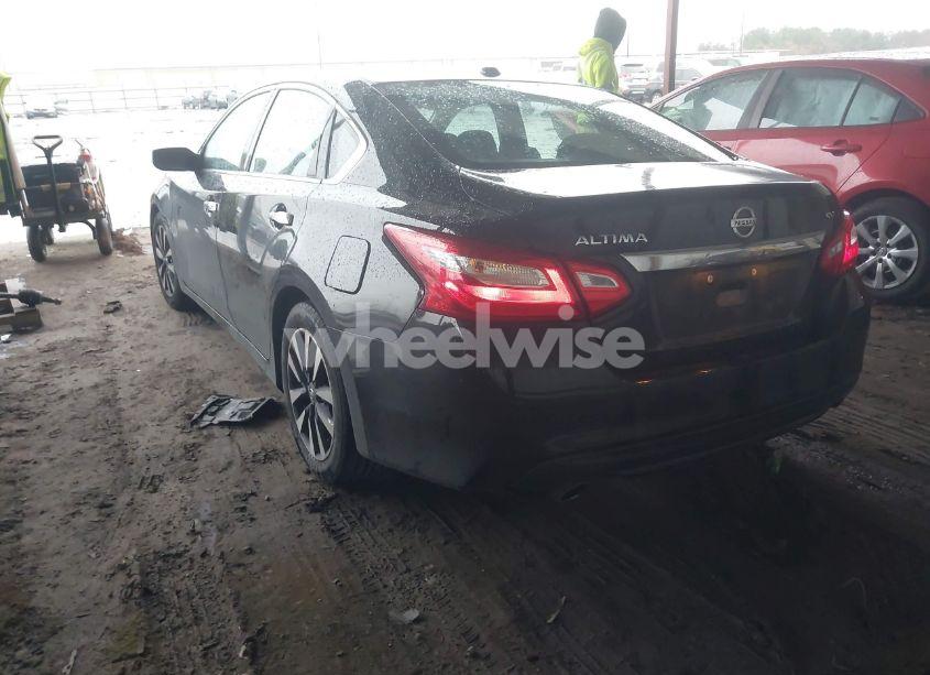 Photo 3 of 2017 Nissan Altima 2.5 SV (VIN 1N4AL3AP9HC173122)