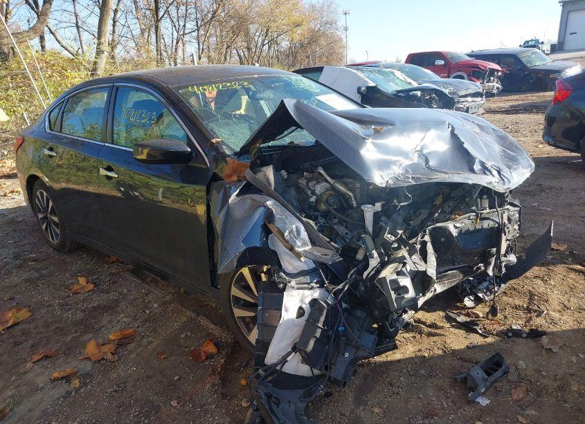 2017 Nissan Altima 2.5 SV (VIN 1N4AL3AP9HC179194) main photo