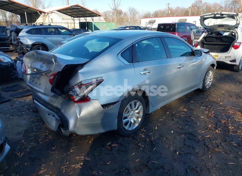 Photo 4 of 2017 Nissan Altima 2.5 S (VIN 1N4AL3AP9HC183570)