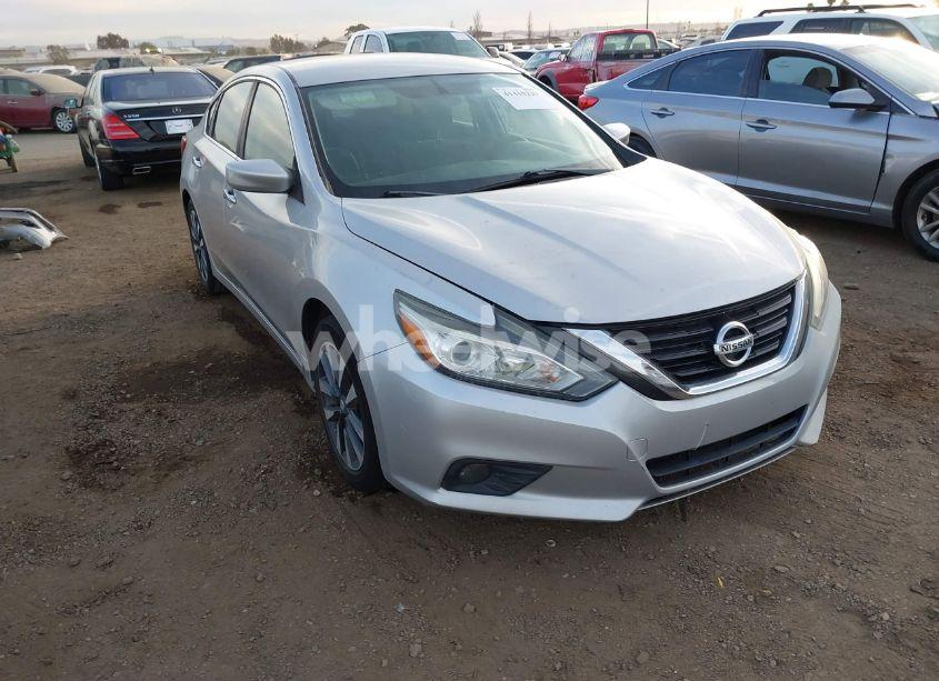 2017 Nissan Altima 2.5 SV (VIN 1N4AL3AP9HC200805) main photo
