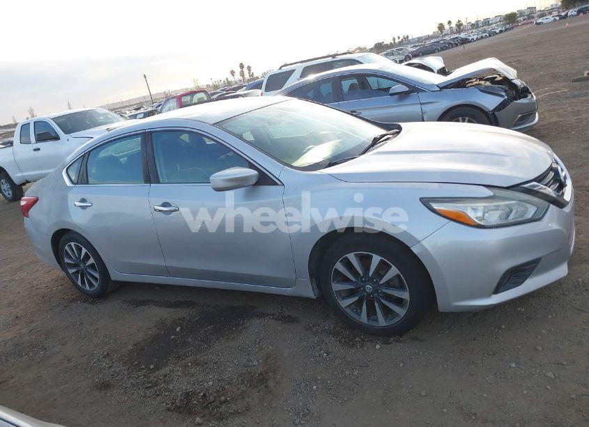 Photo 13 of 2017 Nissan Altima 2.5 SV (VIN 1N4AL3AP9HC200805)