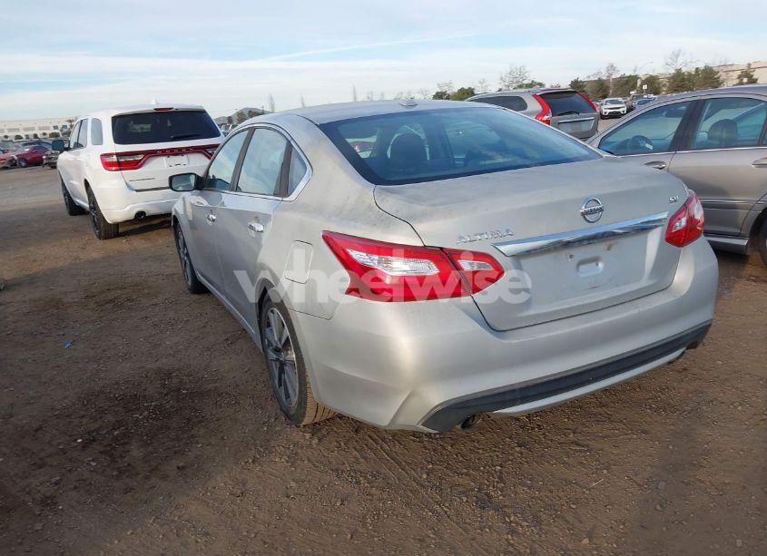 Photo 3 of 2017 Nissan Altima 2.5 SV (VIN 1N4AL3AP9HC200805)