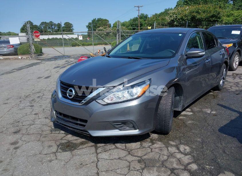 Photo 2 of 2017 Nissan Altima 2.5 SL (VIN 1N4AL3AP9HC203770)