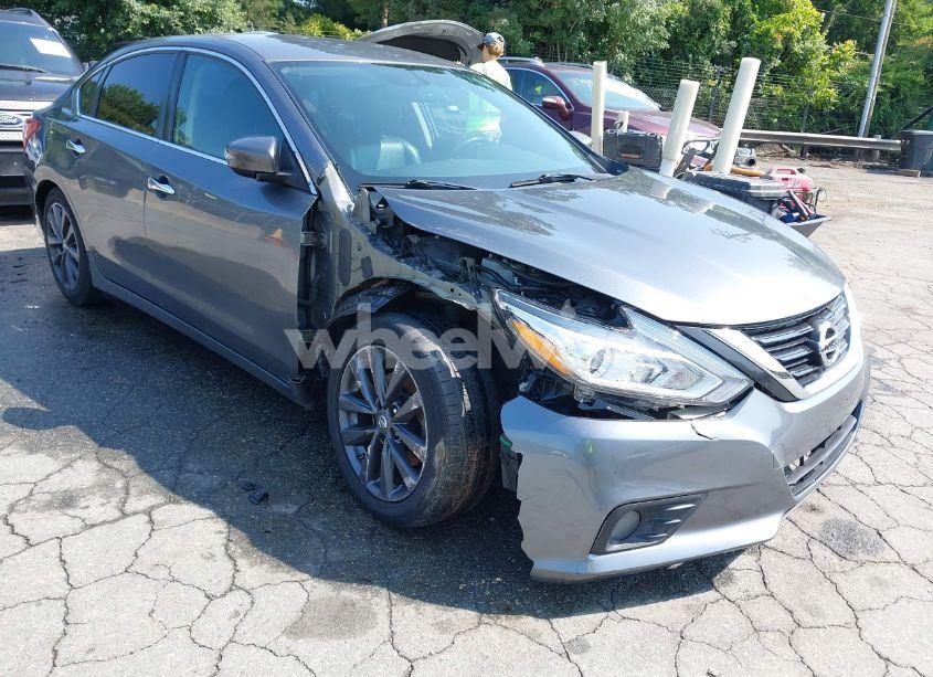 Photo 6 of 2017 Nissan Altima 2.5 SL (VIN 1N4AL3AP9HC203770)