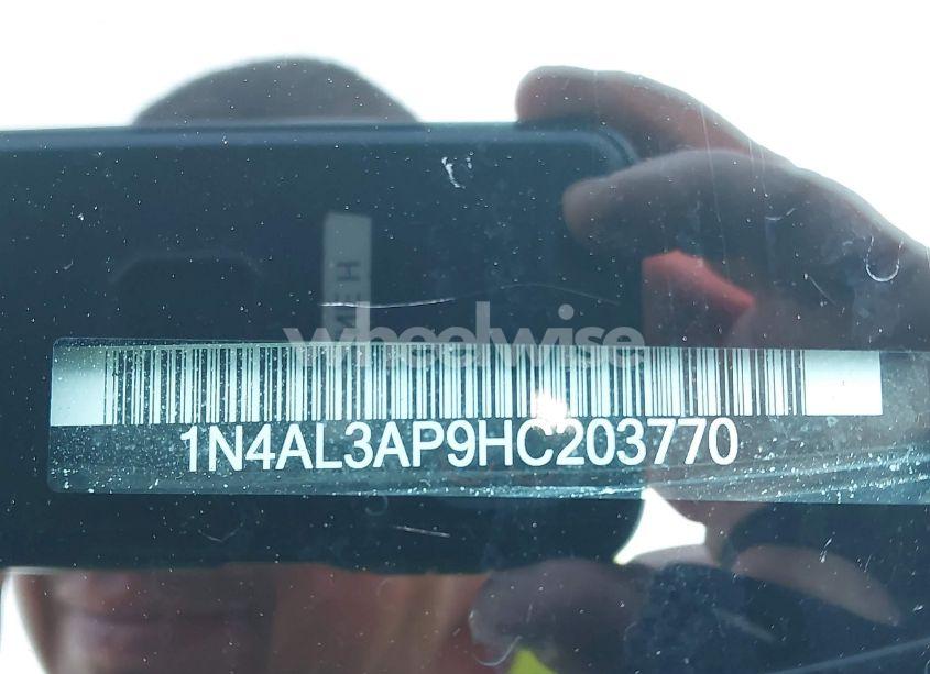 Photo 9 of 2017 Nissan Altima 2.5 SL (VIN 1N4AL3AP9HC203770)