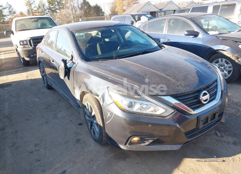2017 Nissan Altima 2.5 SV (VIN 1N4AL3AP9HC209200) main photo