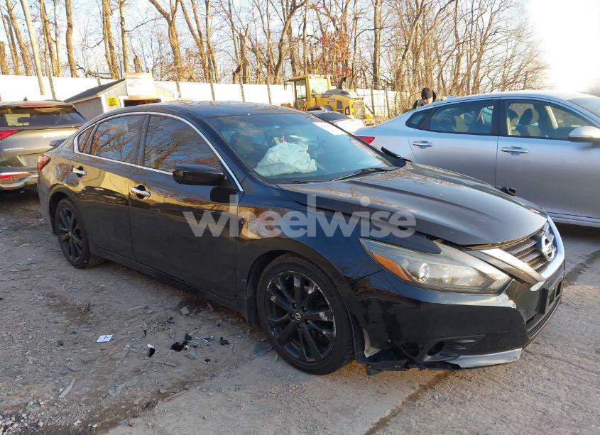 2017 Nissan Altima 2.5 SR (VIN 1N4AL3AP9HC218530) main photo
