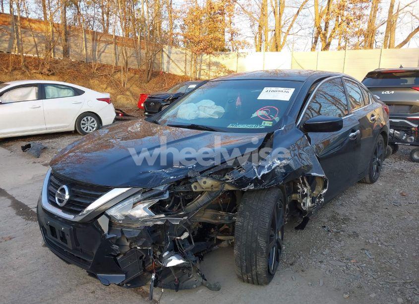Photo 6 of 2017 Nissan Altima 2.5 SR (VIN 1N4AL3AP9HC218530)