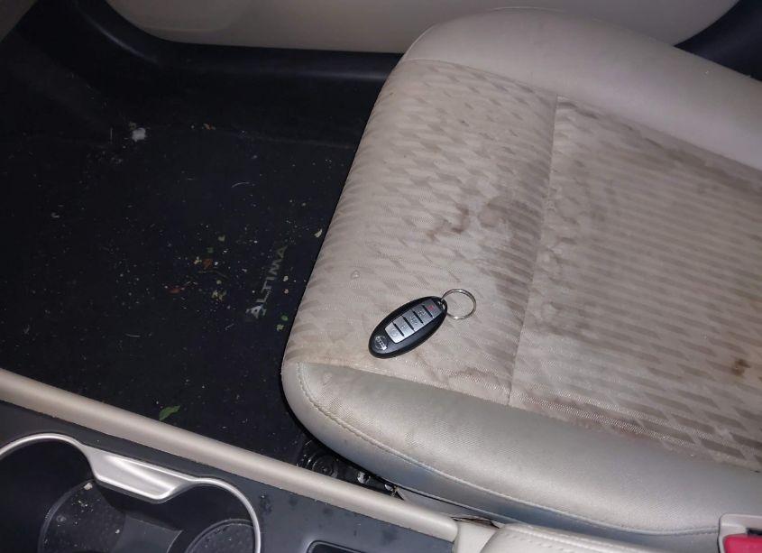 Photo 11 of 2017 Nissan Altima 2.5 SV (VIN 1N4AL3AP9HC230547)