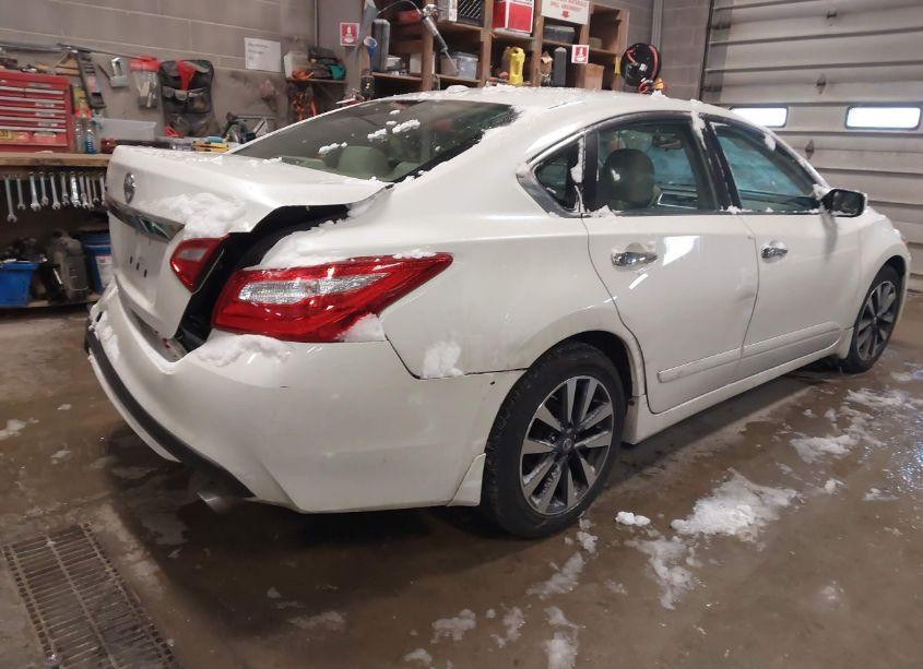 Photo 4 of 2017 Nissan Altima 2.5 SV (VIN 1N4AL3AP9HC230547)