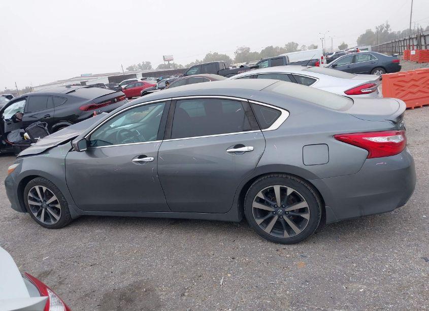 Photo 14 of 2017 Nissan Altima 2.5 SR (VIN 1N4AL3AP9HC232122)